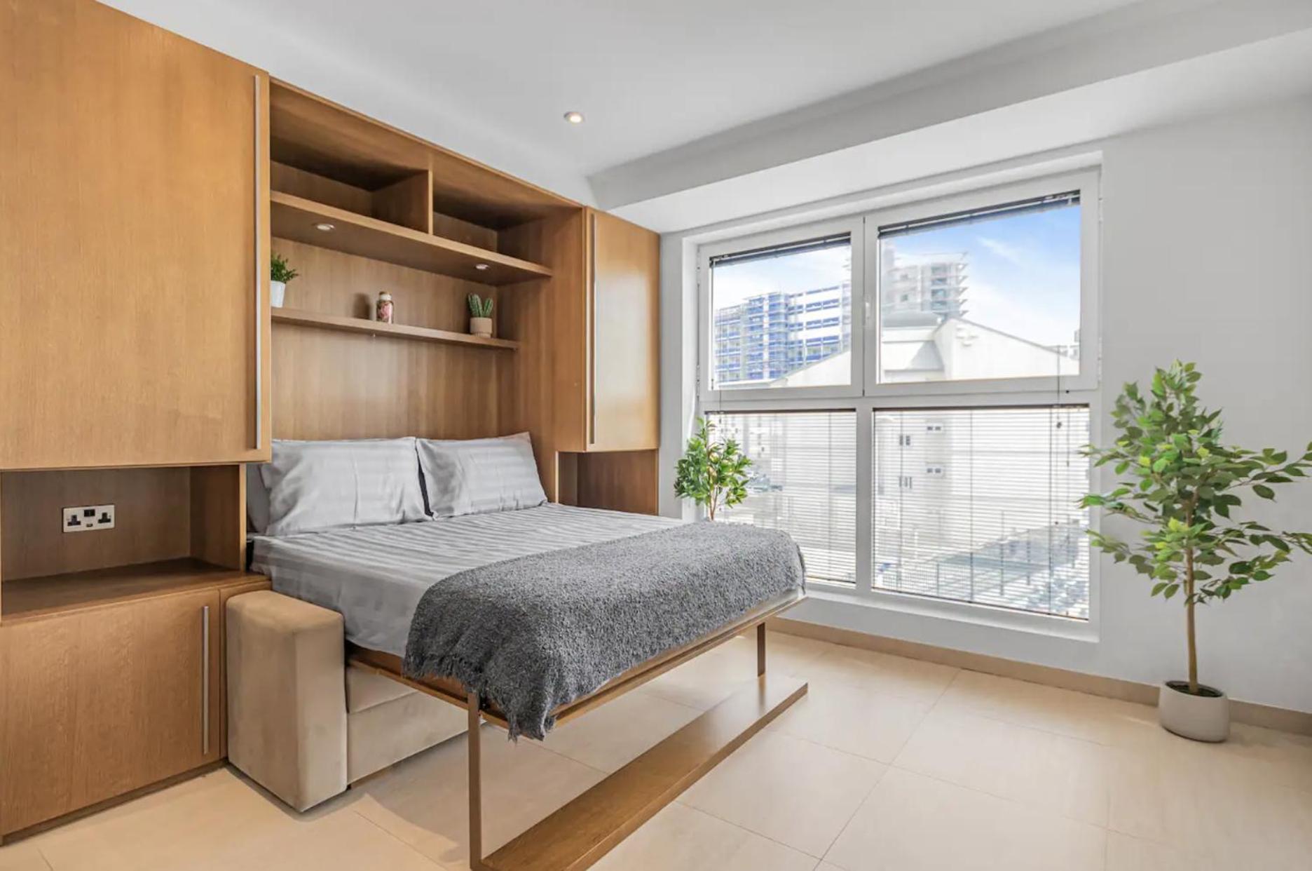 West One Studio Apartments 지브롤터 외부 사진